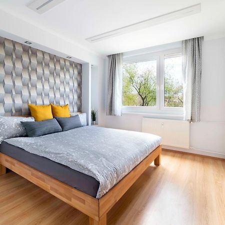 Comfort 66 - Real-Life 3-Room Family Stay With 4 Beds Мішкольц Екстер'єр фото
