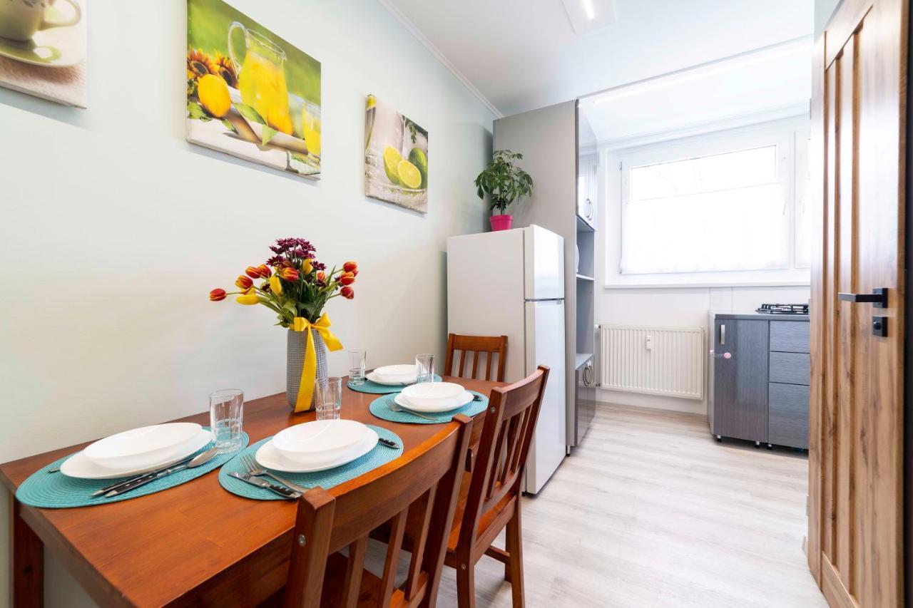Comfort 66 - Real-Life 3-Room Family Stay With 4 Beds Мішкольц Екстер'єр фото