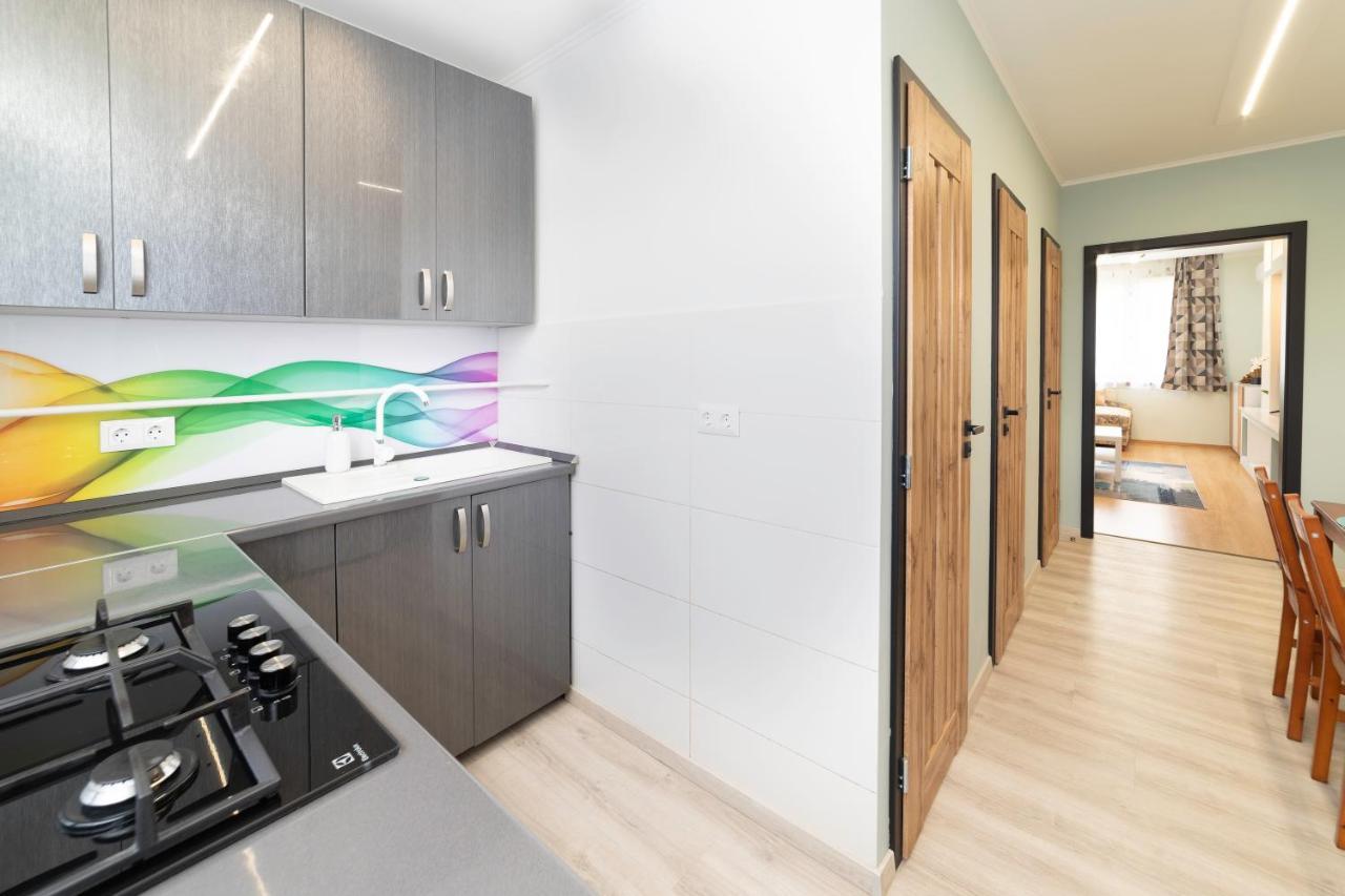 Comfort 66 - Real-Life 3-Room Family Stay With 4 Beds Мішкольц Екстер'єр фото