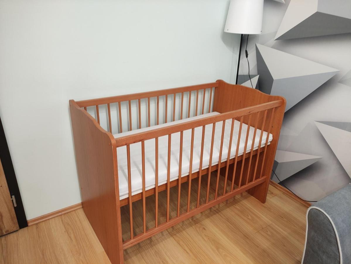 Comfort 66 - Real-Life 3-Room Family Stay With 4 Beds Мішкольц Екстер'єр фото